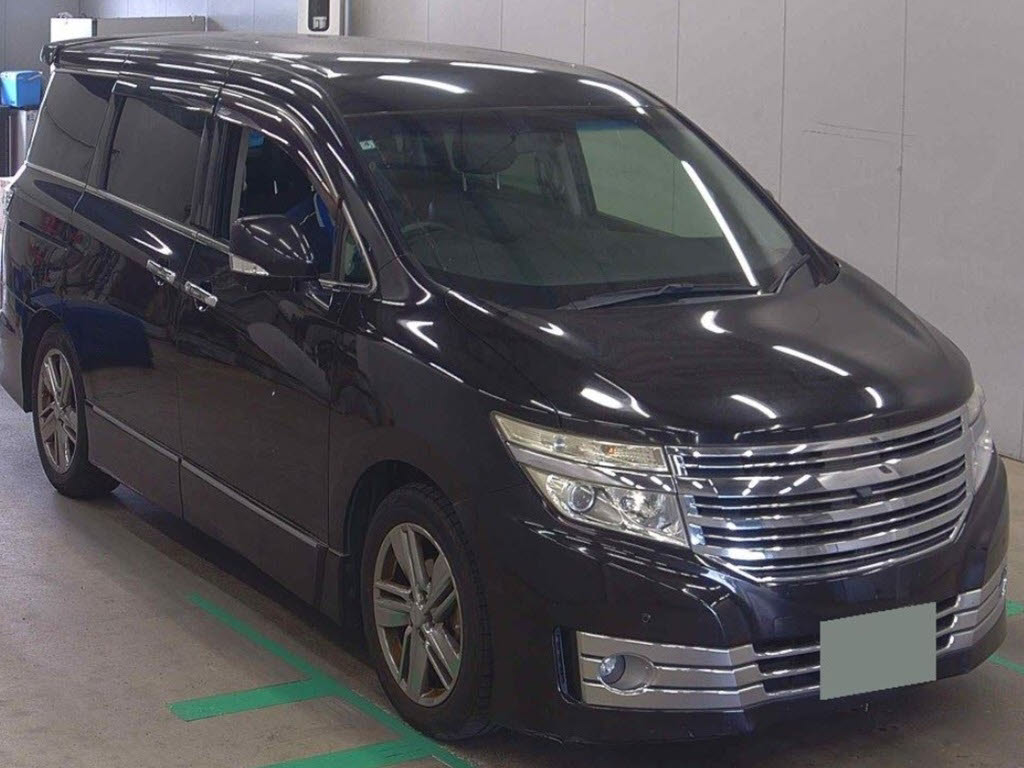 エルグランド　２５０ライダー　４ＷＤ　リアエンタメ　黒本革シート