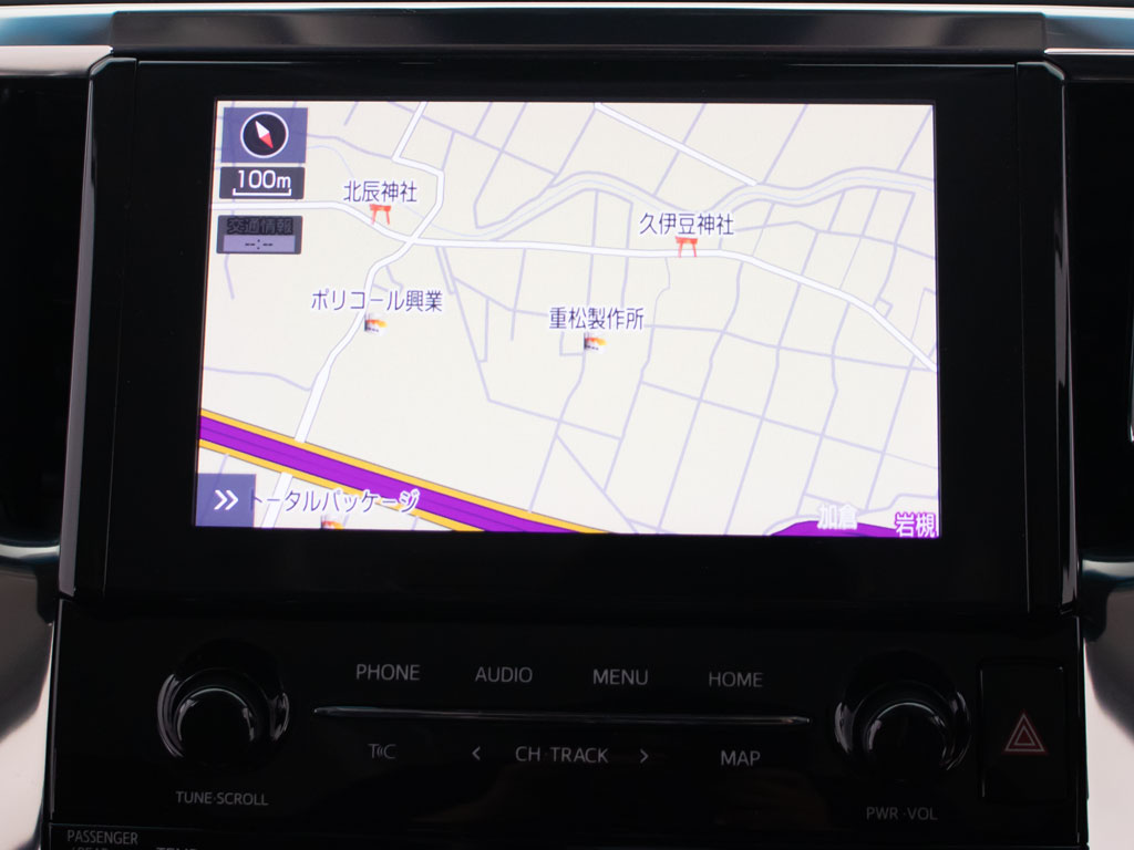 ★ナビ機能付ディスプレイオーディオ★
ＣＤ＆ＤＶＤ再生、Bluetooth接続可能！