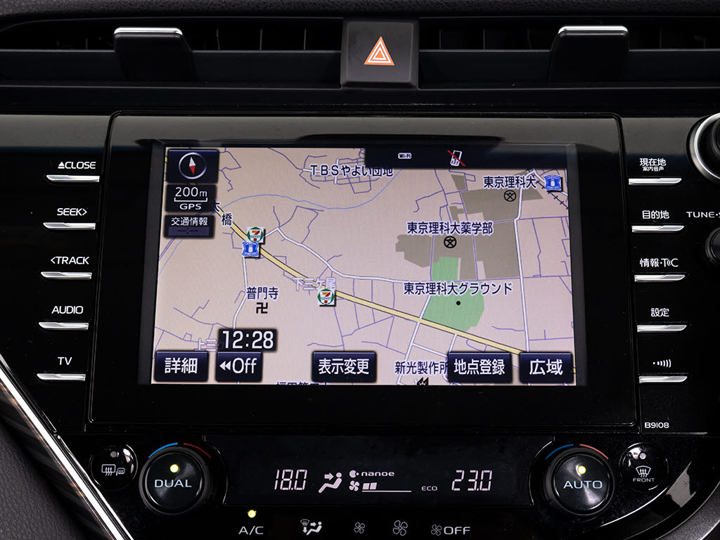 ★メーカーオプションの大画面ＳＤナビが装
備されています！地図情報の更新も出来ます
ので安心してお使い頂けます！