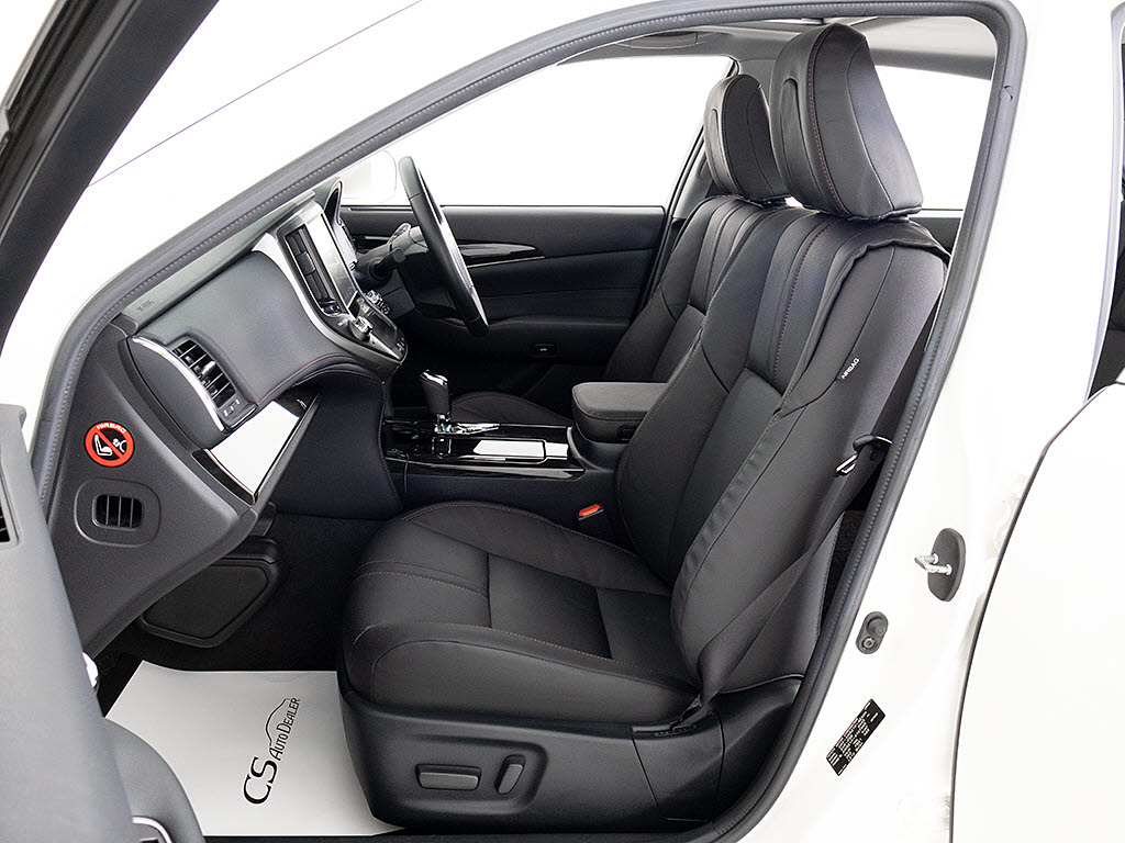 ★シートヒーターを装備しています！高級車
ならではの装備です！
