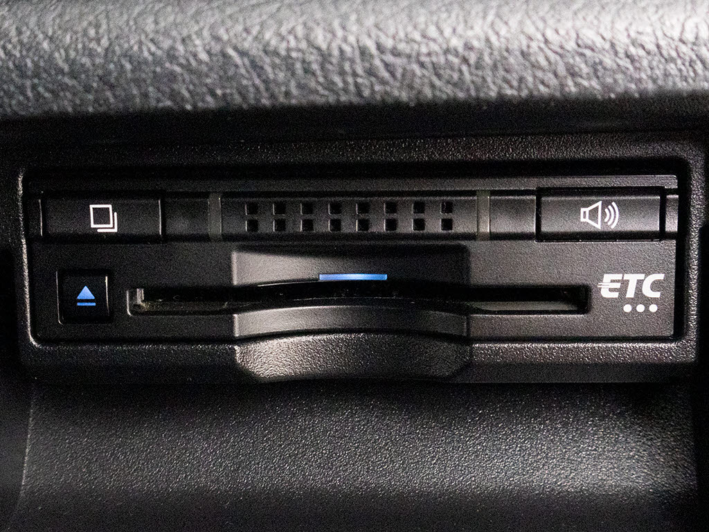 ★ＥＴＣが装備されています！！高速道路を
利用する際は必需品ですよね！！ストレス無
く料金所を通過出来ます！