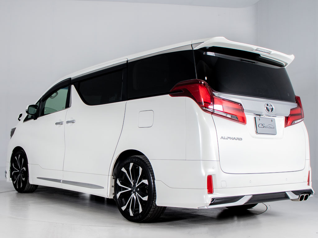 ★展示前点検実施★特殊な機材も用いて、全
車点検を実施しております！