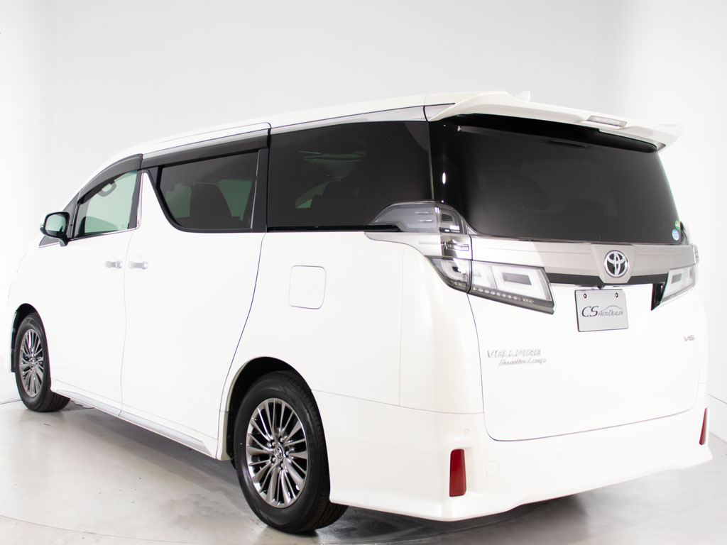 ★展示前点検実施★特殊な機材も用いて、全
車点検を実施しております！