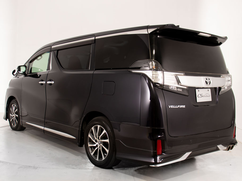 ★展示前点検実施★特殊な機材も用いて、全
車点検を実施しております！