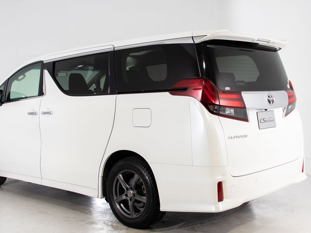 ★展示前点検実施★特殊な機材も用いて、全
車点検を実施しております！