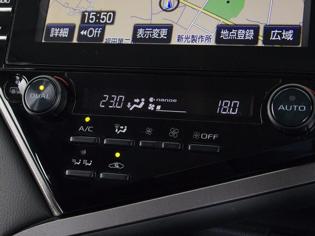★使いやすさや安全性を追求したステアリン
グ周り！高級車ゆえにスイッチ類が多いのも
特徴ですね！考え尽くされた配置ですぐに使
いこなす事が出来ますのでご安心下さい！是
非、体感してみて下さい！！