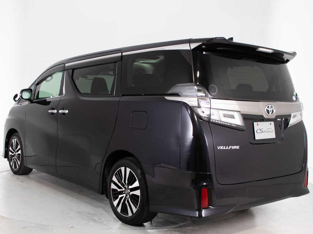 ★展示前点検実施★特殊な機材も用いて、全
車点検を実施しております！