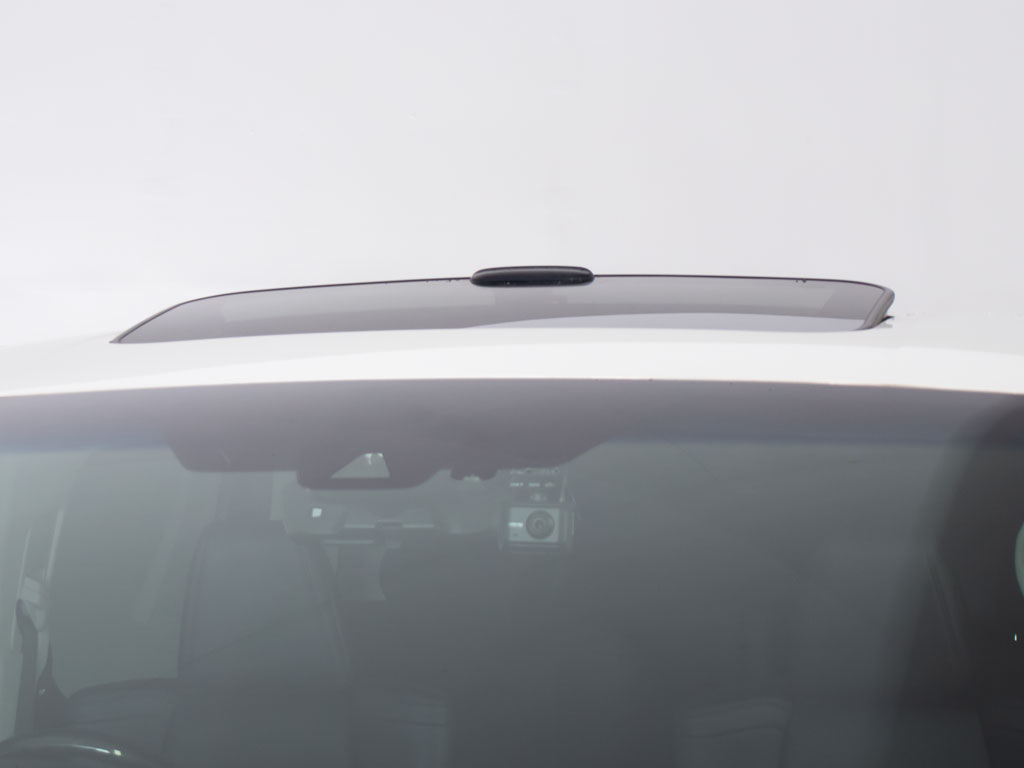 ★サンルーフ★‌人気装備のサンルーフ装着
！開放的な空間をお楽しみいただけます！