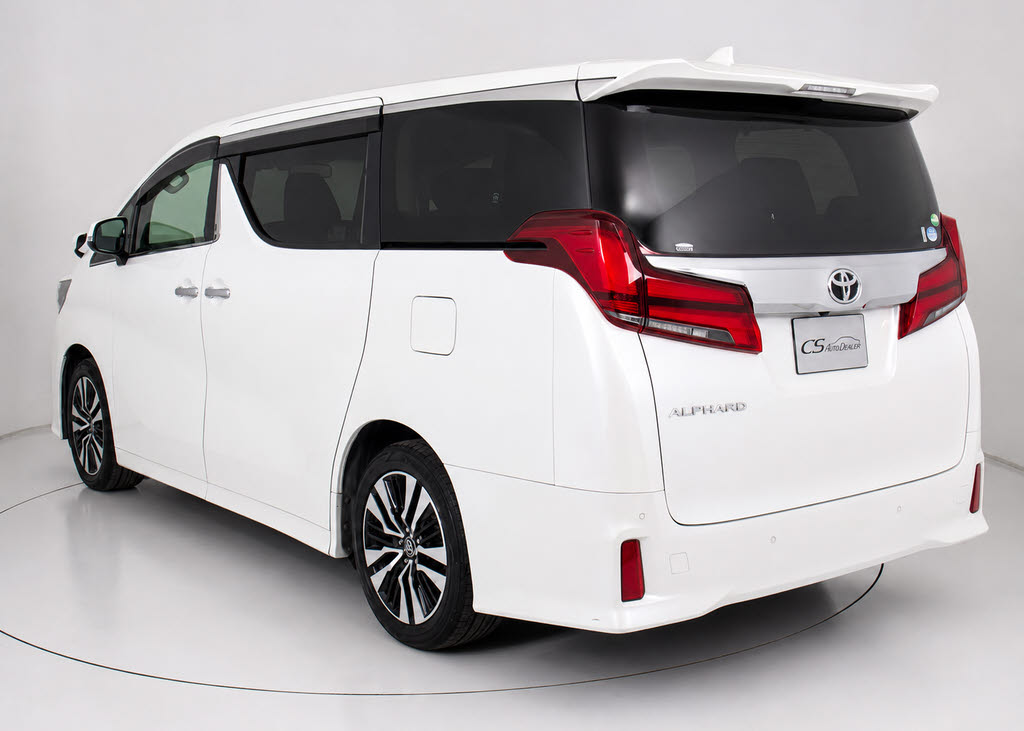お車の下取りもお任せ下さい！国産、外車、
年式、走行距離問わず、どんなお車でも下取
りさせて頂きます。皆様のご相談お待ちして
おります！