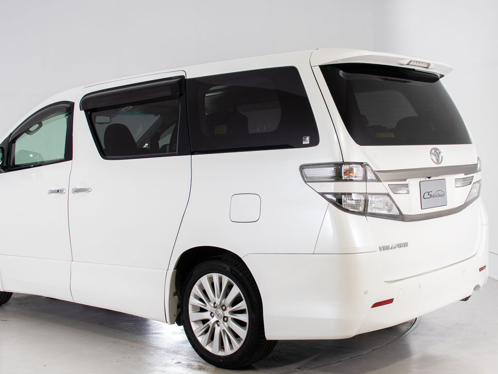 ★展示前点検実施★特殊な機材も用いて、全
車点検を実施しております！
