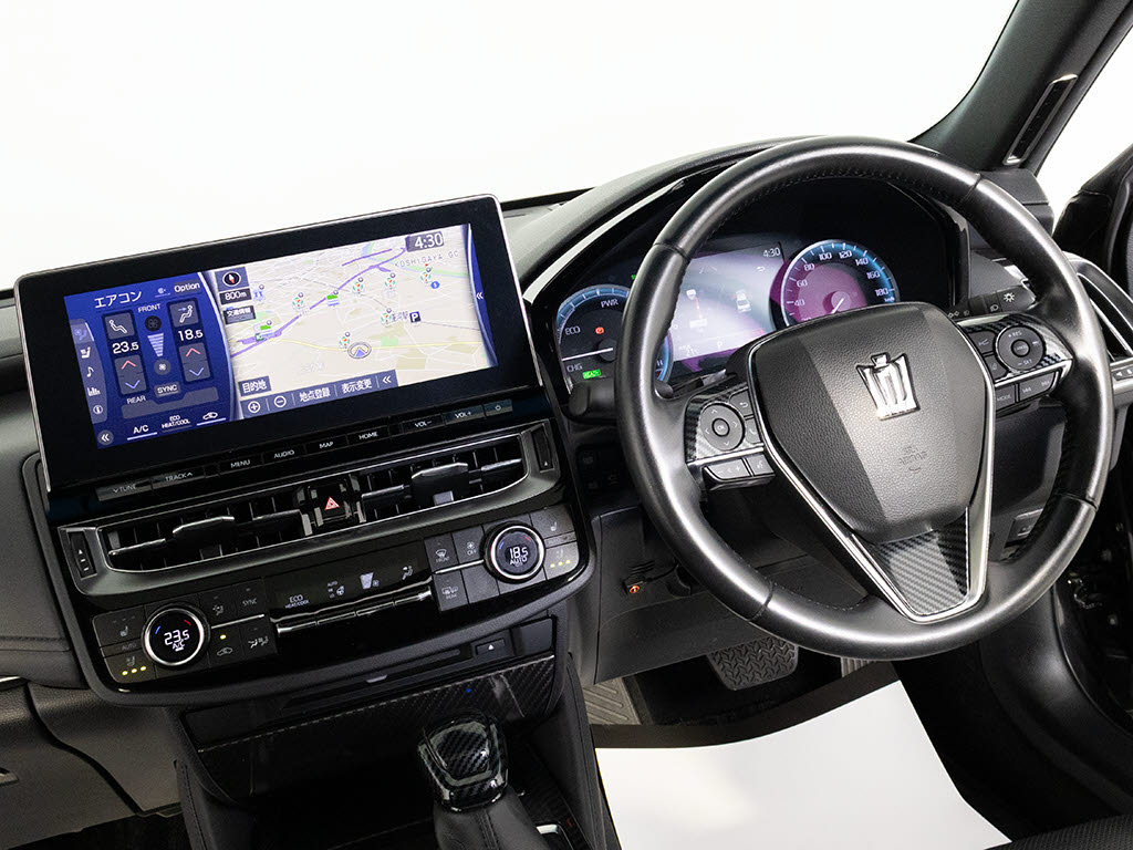 使いやすさや安全性を追求したステアリング
周り！高級車ゆえにスイッチ類が多いのも特
徴ですね！考え尽くされた配置ですぐに使い
こなす事が出来ますのでご安心下さい！是非
、体感してみて下さい！！