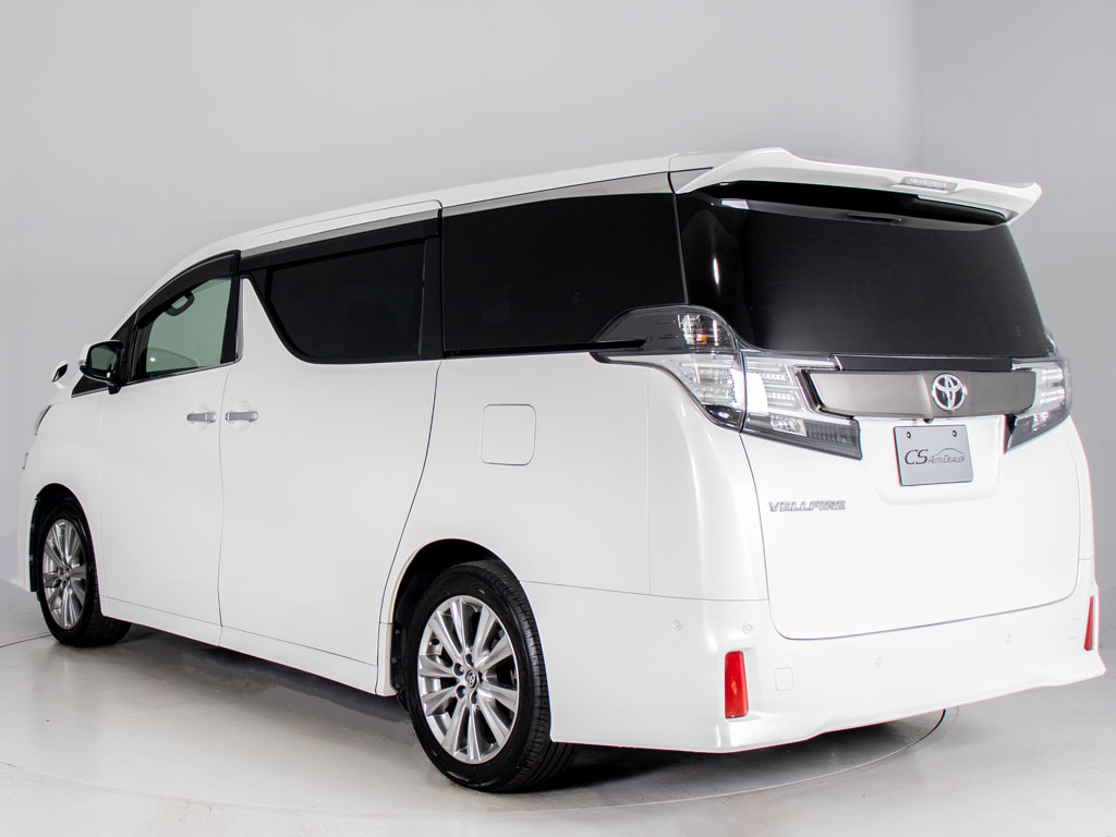 ★展示前点検実施★特殊な機材も用いて、全
車点検を実施しております！