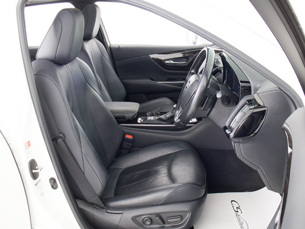 快適エアシート＆シートヒーターを装備して
います！高級車ならではの装備です！シート
が暖まる機能！シートから冷風が出る機能！
どちらも付いています！！寒い冬も、暑い夏
も快適にご乗車頂けます！！