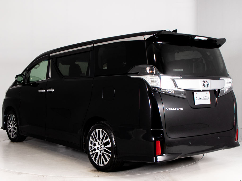 ★展示前点検実施★特殊な機材も用いて、全
車点検を実施しております！