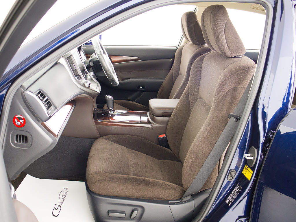 ★シートヒーターを装備しています！高級車
ならではの装備です！