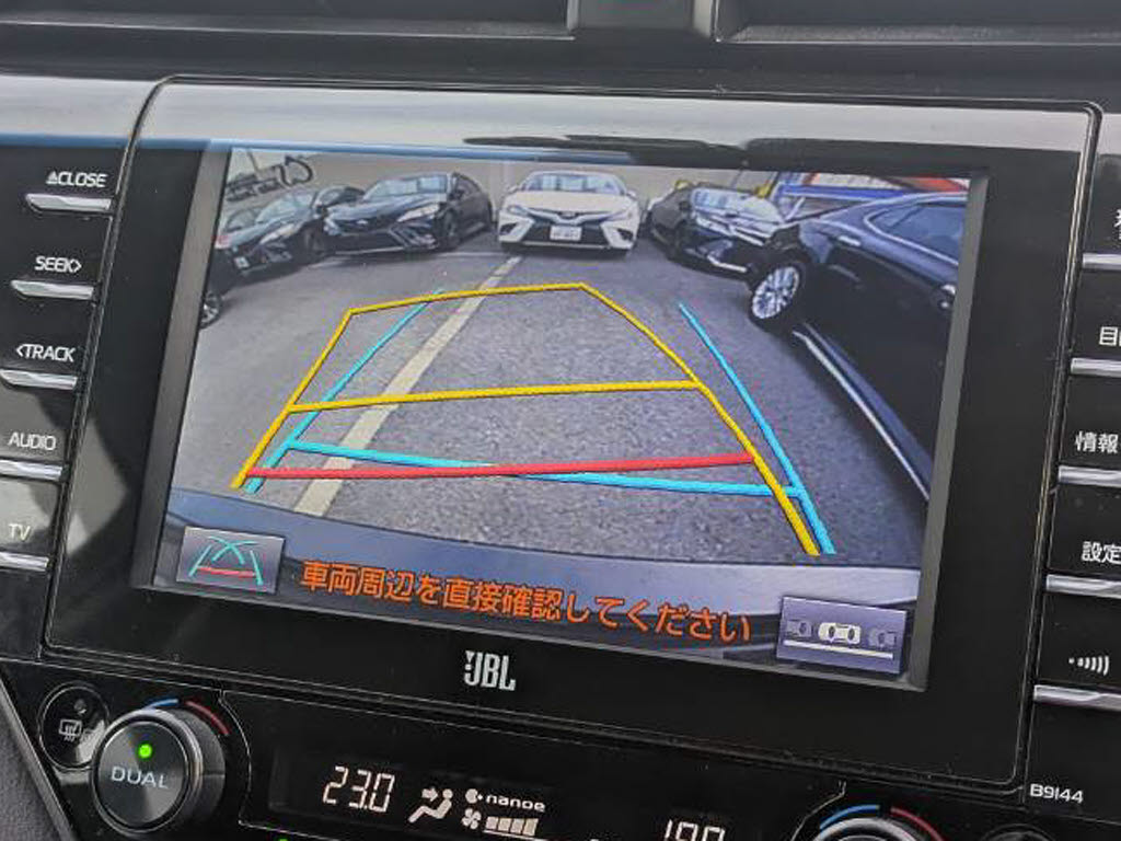 カラーバックモニターがついております！ス
テアリング連動ガイドラインが映し出される
ので、駐車の際に非常に役に立ちます！！
