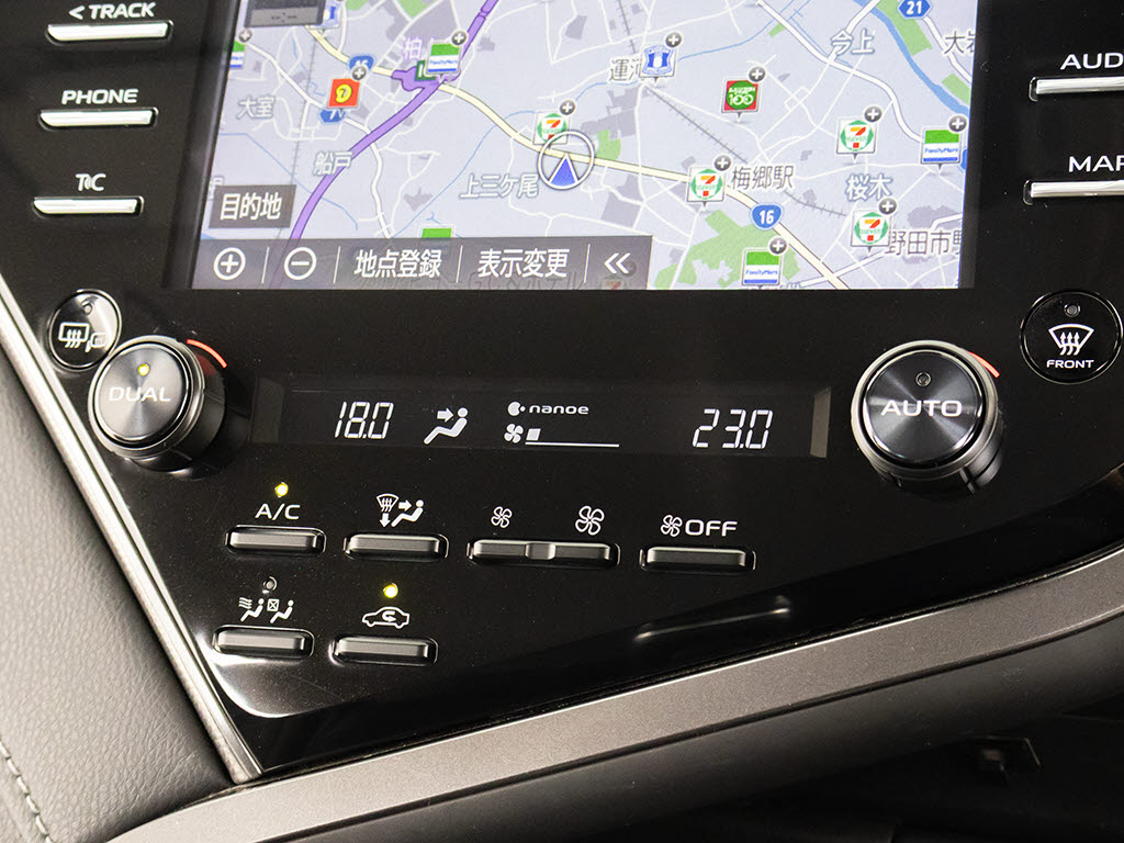 ★使いやすさや安全性を追求したステアリン
グ周り！高級車ゆえにスイッチ類が多いのも
特徴ですね！考え尽くされた配置ですぐに使
いこなす事が出来ますのでご安心下さい！是
非、体感してみて下さい！！