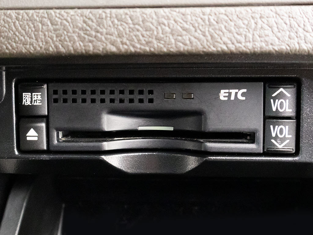 ★ＥＴＣが装備されています！！高速道路を
利用する際は必需品ですよね！！ストレス無
く料金所を通過出来ます！