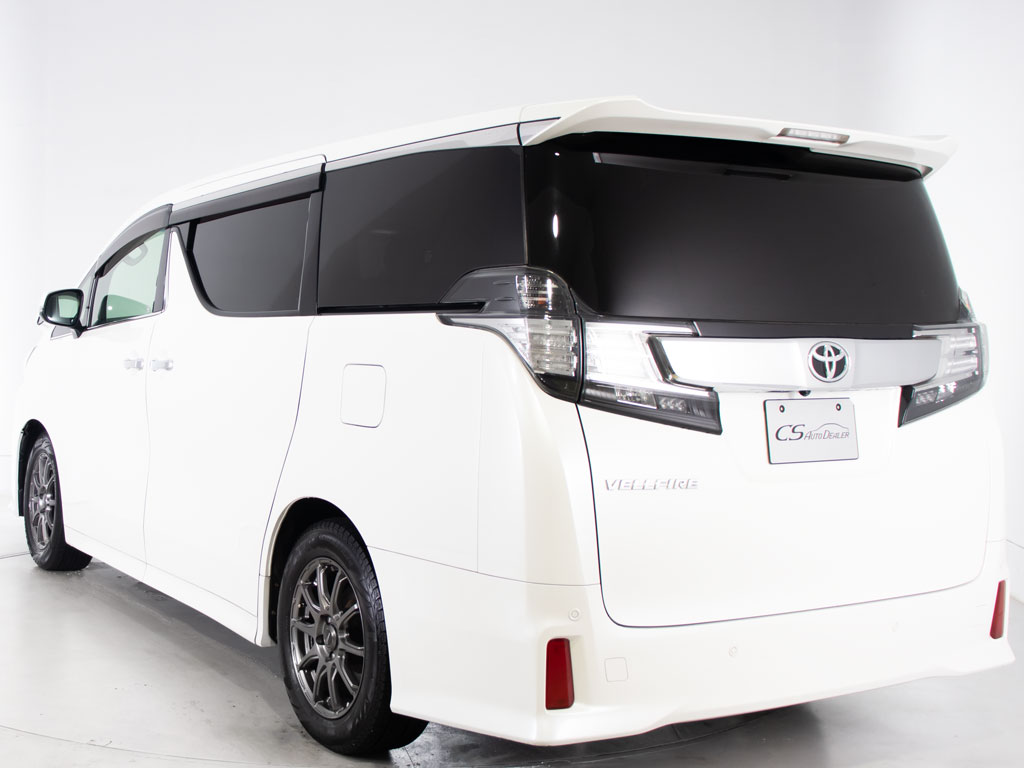 ★展示前点検実施★特殊な機材も用いて、全
車点検を実施しております！
