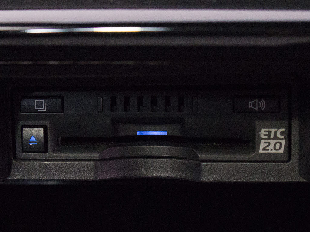 ★ＥＴＣ２．０が装備されています！！社外
品とは違い収まりの良いデザインが人気！高
速道路を利用する際は必需品ですよね！！ス
トレス無く料金所を通過出来ます！！