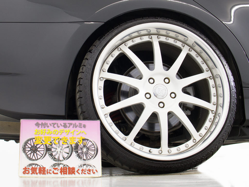 ２１インチアルミ！！アルミホイールの変更
も可能です！お客様のお好みの１台を作成可
能となります！※詳細はスタッフまでお尋ね
ください。