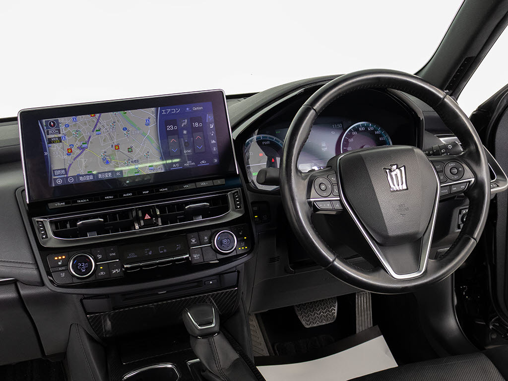使いやすさや安全性を追求したステアリング
周り！高級車ゆえにスイッチ類が多いのも特
徴ですね！考え尽くされた配置ですぐに使い
こなす事が出来ますのでご安心下さい！是非
、体感してみて下さい！！