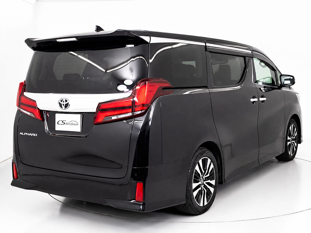 お車の下取りもお任せ下さい！国産、外車、
年式、走行距離問わず、どんなお車でも下取
りさせて頂きます。皆様のご相談お待ちして
おります！