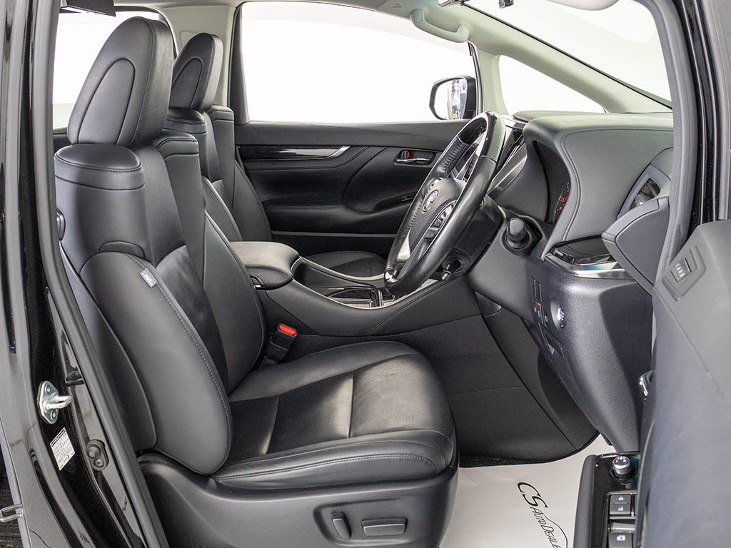 快適エアシート＆シートヒーターを装備して
います！高級車ならではの装備です！シート
が暖まる機能！シートから冷風が出る機能！
どちらも付いています！！寒い冬も、暑い夏
も快適にご乗車頂けます！！
