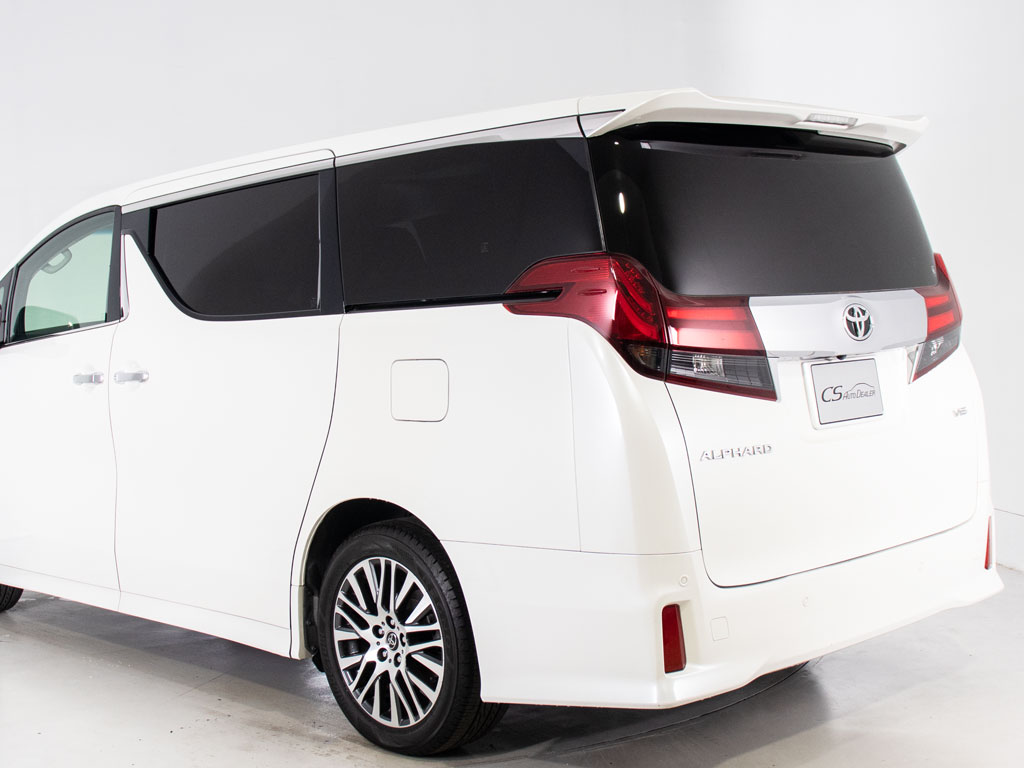 ★展示前点検実施★特殊な機材も用いて、全
車点検を実施しております！