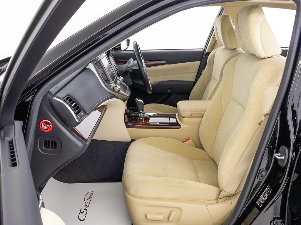 ★シートヒーターを装備しています！高級車
ならではの装備です！