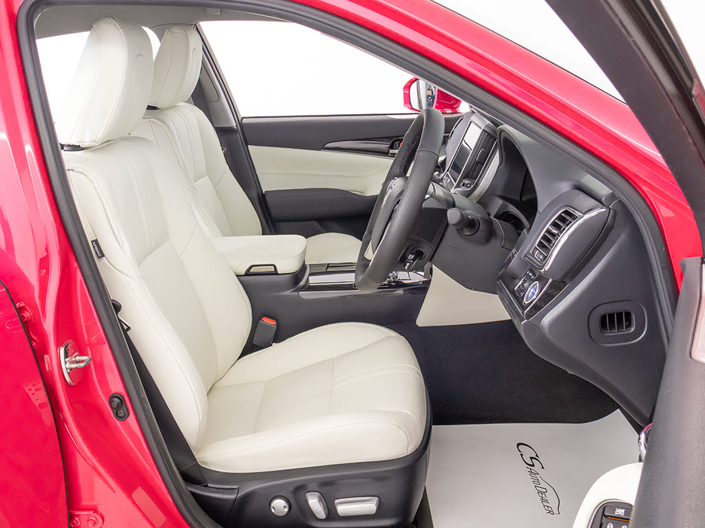 ★シートヒーターを装備しています！高級車
ならではの装備です！