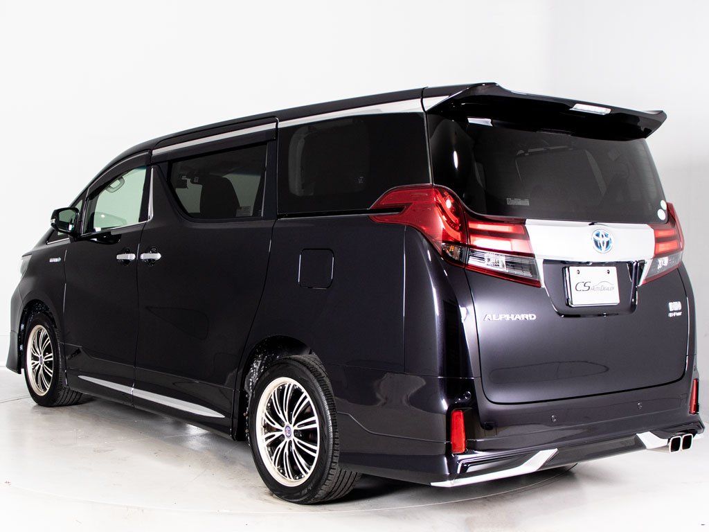 ★展示前点検実施★特殊な機材も用いて、全
車点検を実施しております！