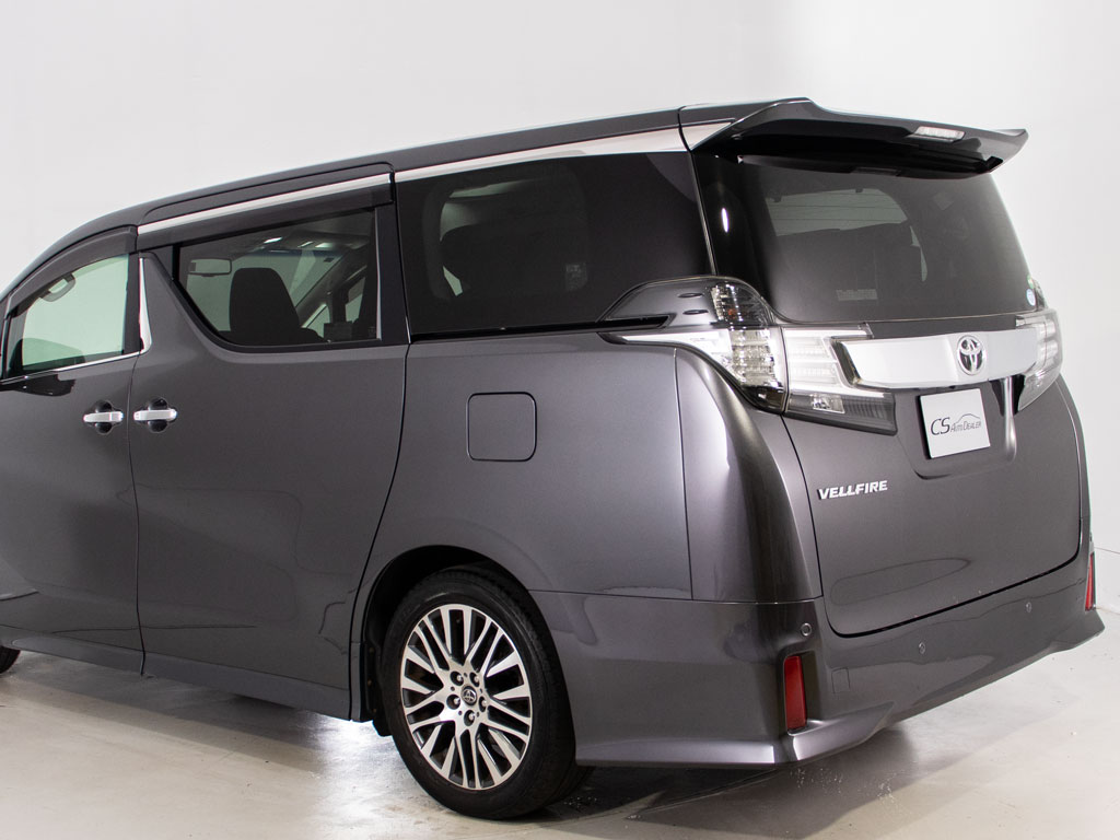 ★展示前点検実施★特殊な機材も用いて、全
車点検を実施しております！
