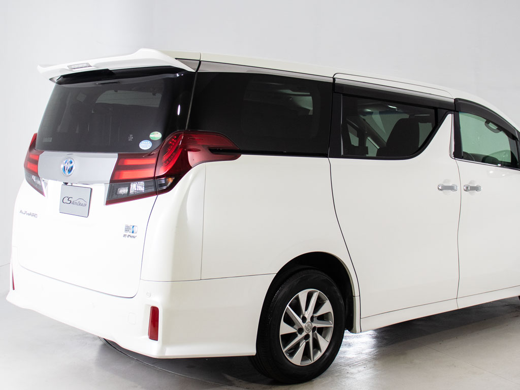 ★展示前点検実施★特殊な機材も用いて、全
車点検を実施しております！