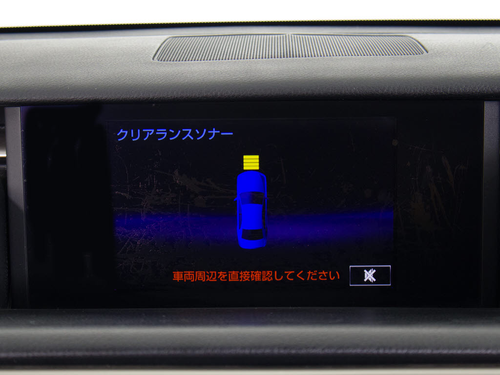 クリアランスソナーが付いています！フロン
ト＆リアにセンサーがあり、障害物に近づく
と警告音が鳴りドライバーへお知らせ！すご
く便利な人気装備です！！