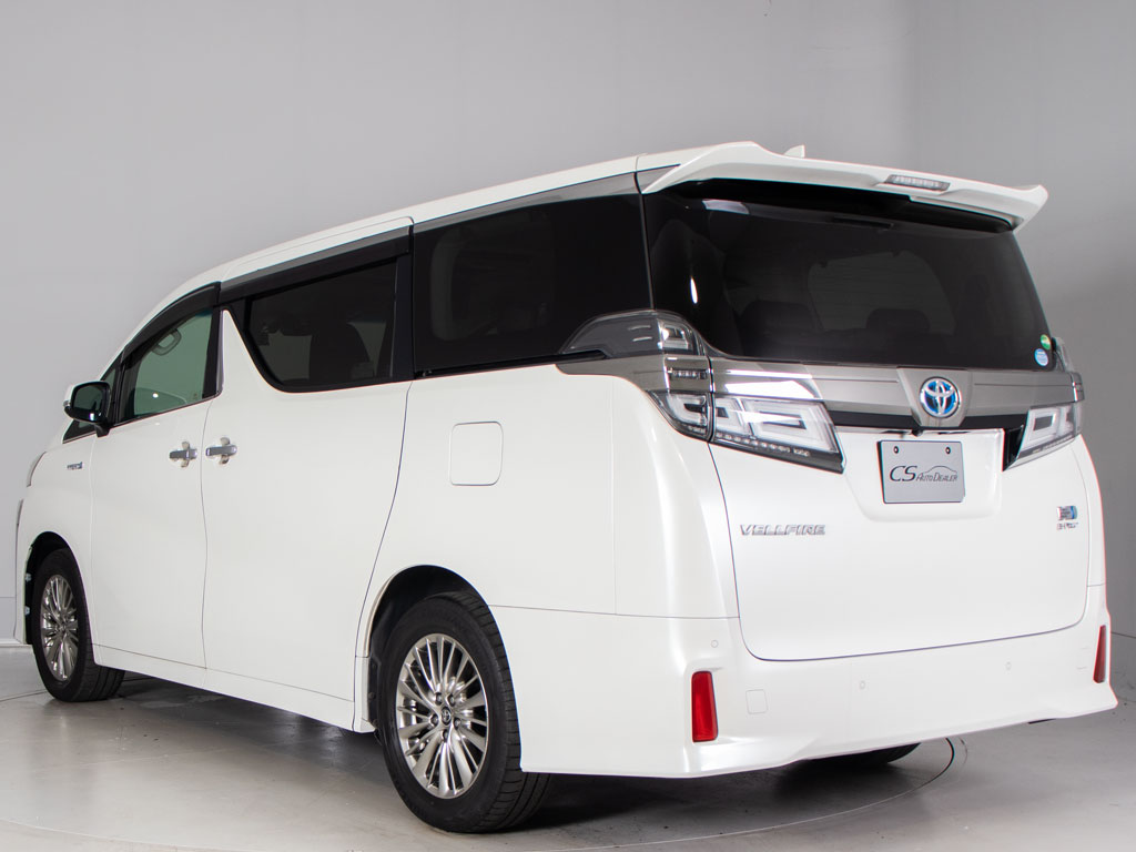 ★展示前点検実施★特殊な機材も用いて、全
車点検を実施しております！