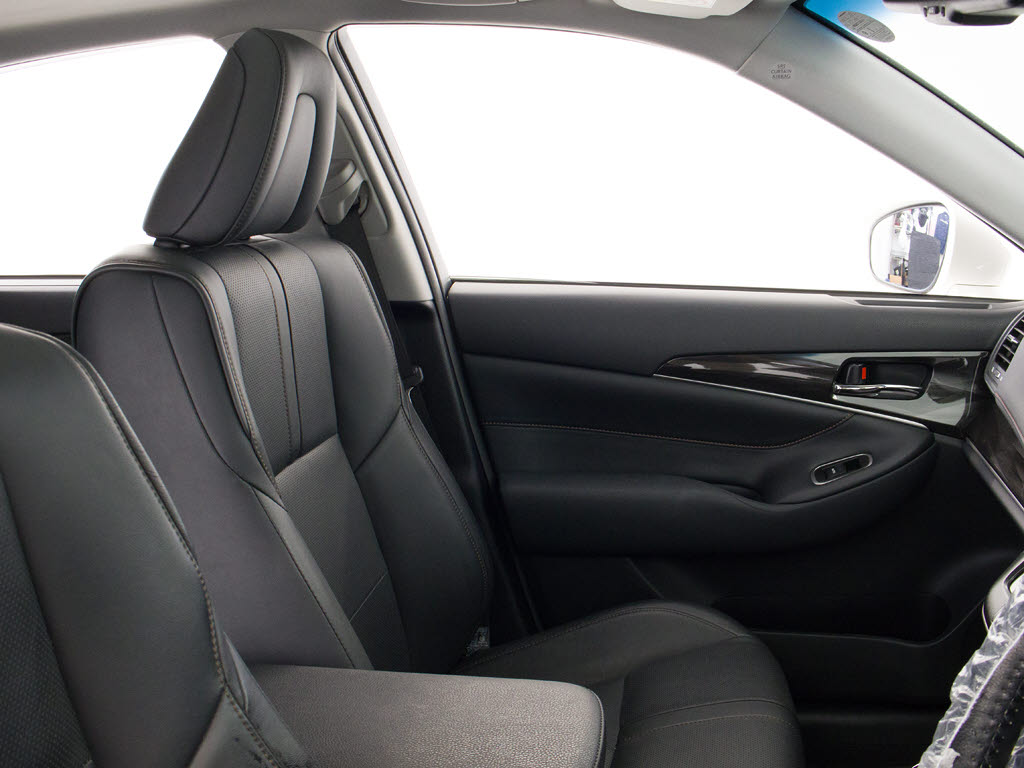 快適エアシート＆シートヒーターを装備して
います！高級車ならではの装備です！シート
が暖まる機能！シートから冷風が出る機能！
どちらも付いています！！寒い冬も、暑い夏
も快適にご乗車頂けます！！