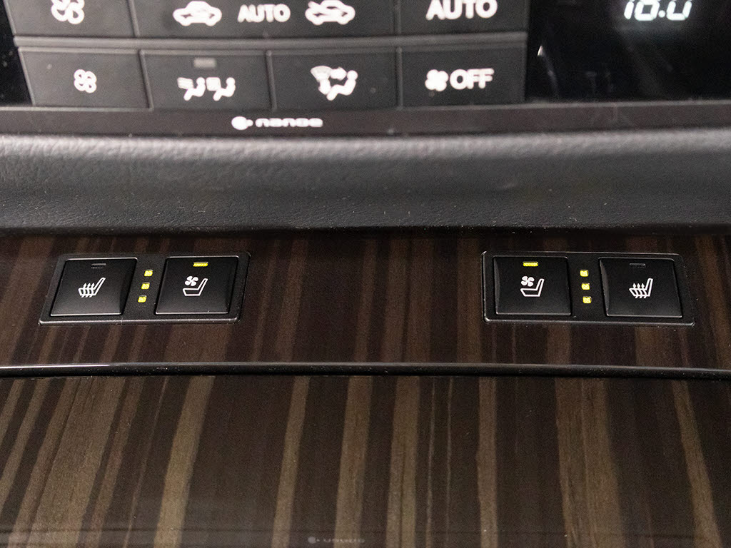 エアシート＆シートヒーターを完備しており
ますのでオールシーズン快適にご乗車頂けま
す。