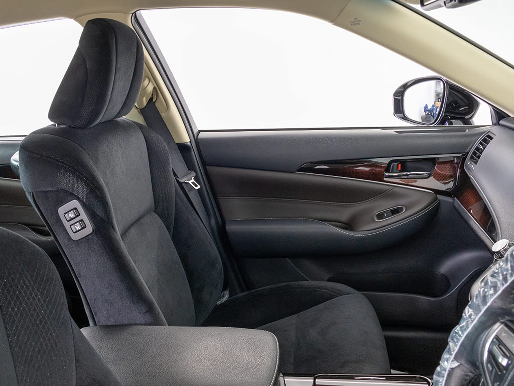 ★シートヒーターを装備しています！高級車
ならではの装備です！