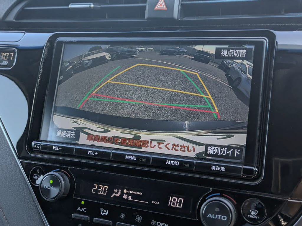 カラーバックモニターがついております！ス
テアリング連動ガイドラインが映し出される
ので、駐車の際に非常に役に立ちます！！