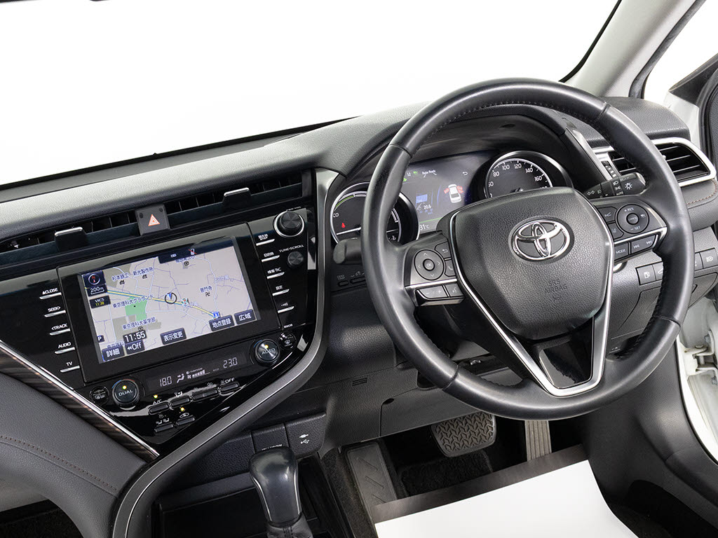 ★使いやすさや安全性を追求したステアリン
グ周り！高級車ゆえにスイッチ類が多いのも
特徴ですね！考え尽くされた配置ですぐに使
いこなす事が出来ますのでご安心下さい！是
非、体感してみて下さい！！