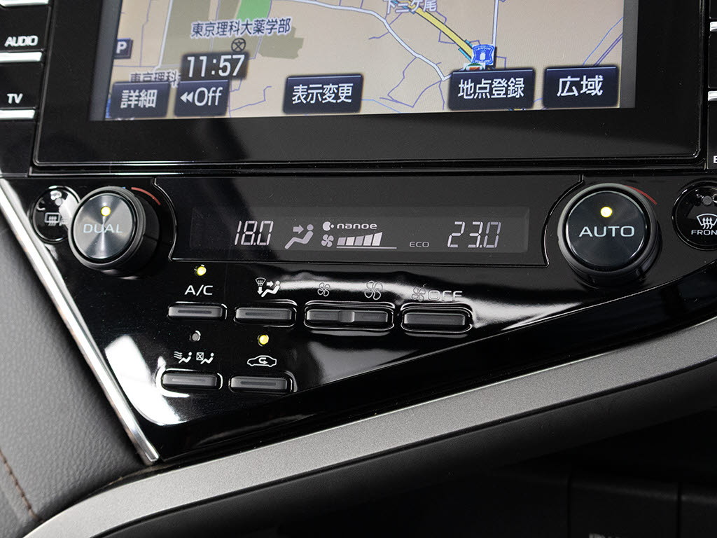 ★使いやすさや安全性を追求したステアリン
グ周り！高級車ゆえにスイッチ類が多いのも
特徴ですね！考え尽くされた配置ですぐに使
いこなす事が出来ますのでご安心下さい！是
非、体感してみて下さい！！