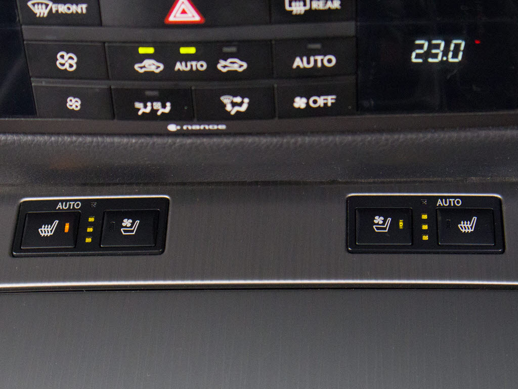 エアシート＆シートヒーターを完備しており
ますのでオールシーズン快適にご乗車頂けま
す。