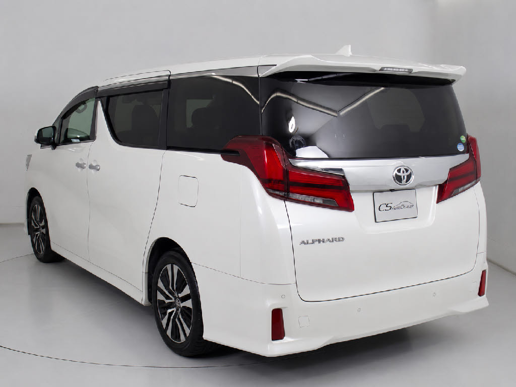 お車の下取りもお任せ下さい！国産、外車、
年式、走行距離問わず、どんなお車でも下取
りさせて頂きます。皆様のご相談お待ちして
おります！