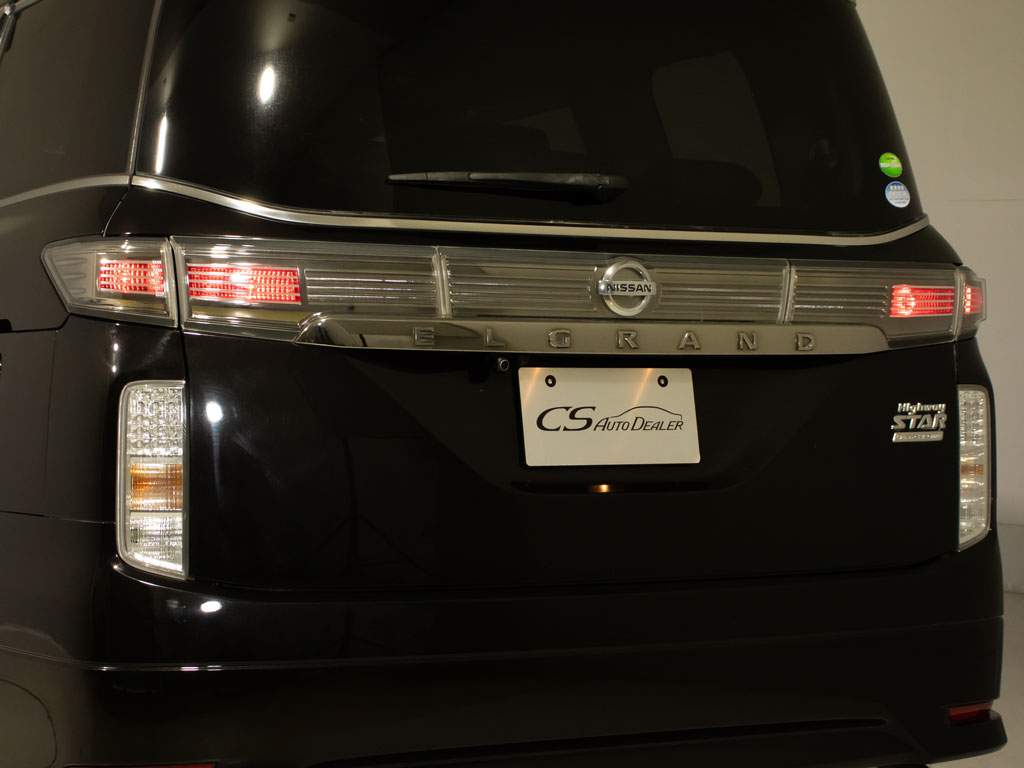 ★展示前点検実施★特殊な機材も用いて、全
車点検を実施しております！