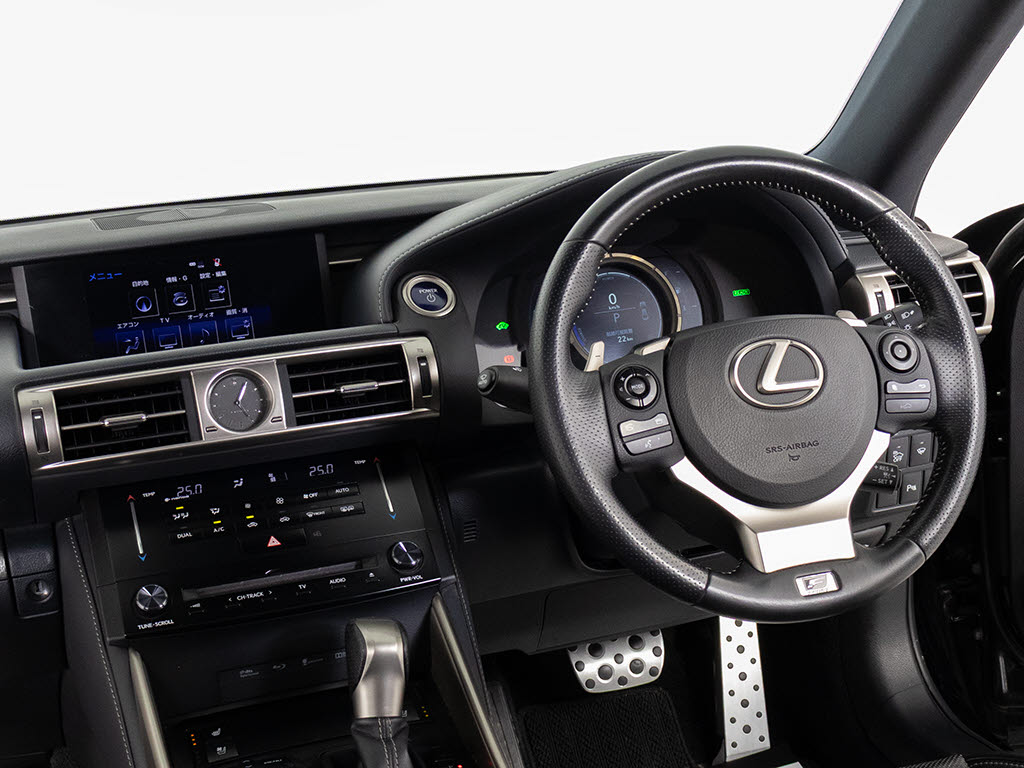 ★使いやすさや安全性を追求したステアリン
グ周り！高級車ゆえにスイッチ類が多いのも
特徴ですね！考え尽くされた配置ですぐに使
いこなす事が出来ますのでご安心下さい！是
非、体感してみて下さい！！