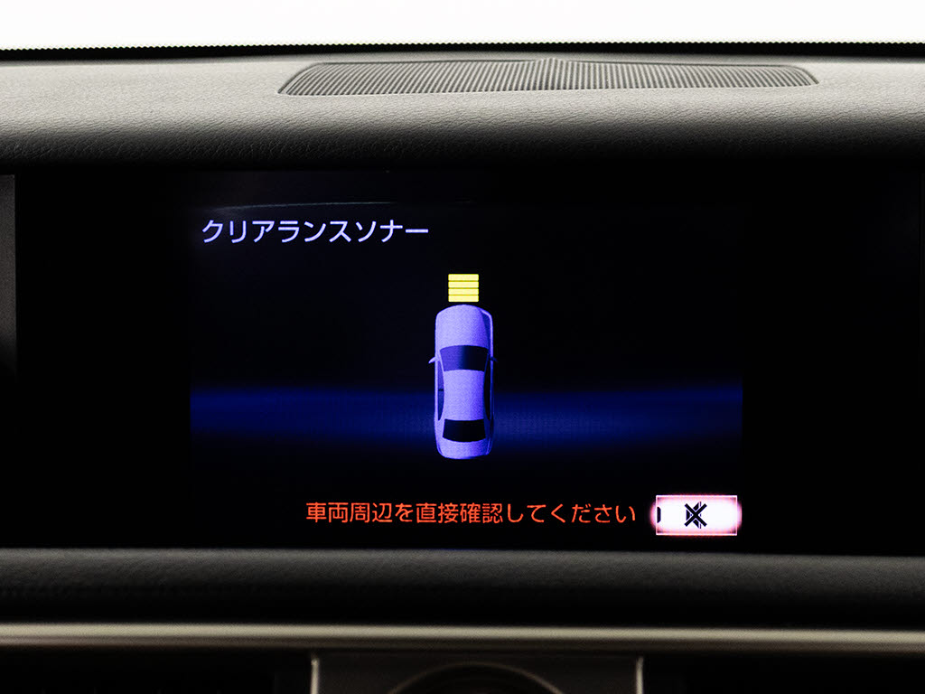 クリアランスソナーが付いています！フロン
ト＆リアにセンサーがあり、障害物に近づく
と警告音が鳴りドライバーへお知らせ！すご
く便利な人気装備です！！