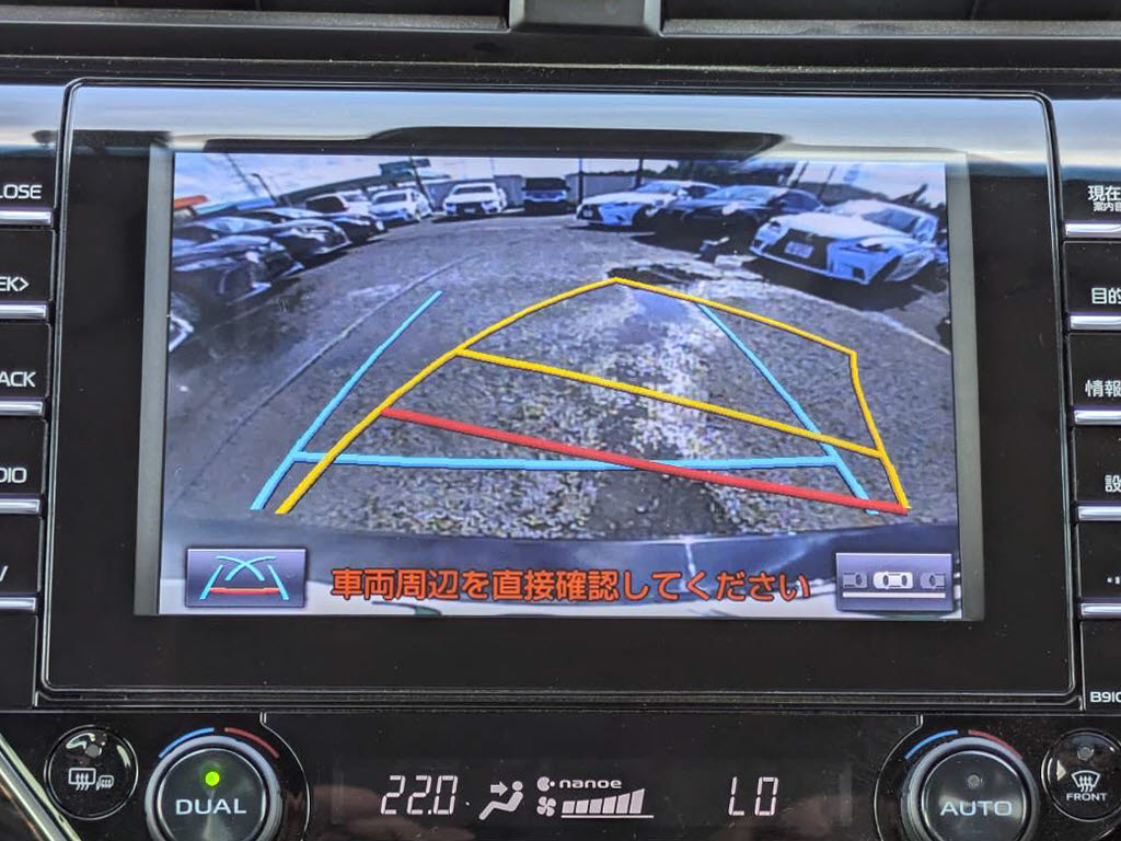 カラーバックモニターがついております！ス
テアリング連動ガイドラインが映し出される
ので、駐車の際に非常に役に立ちます！！