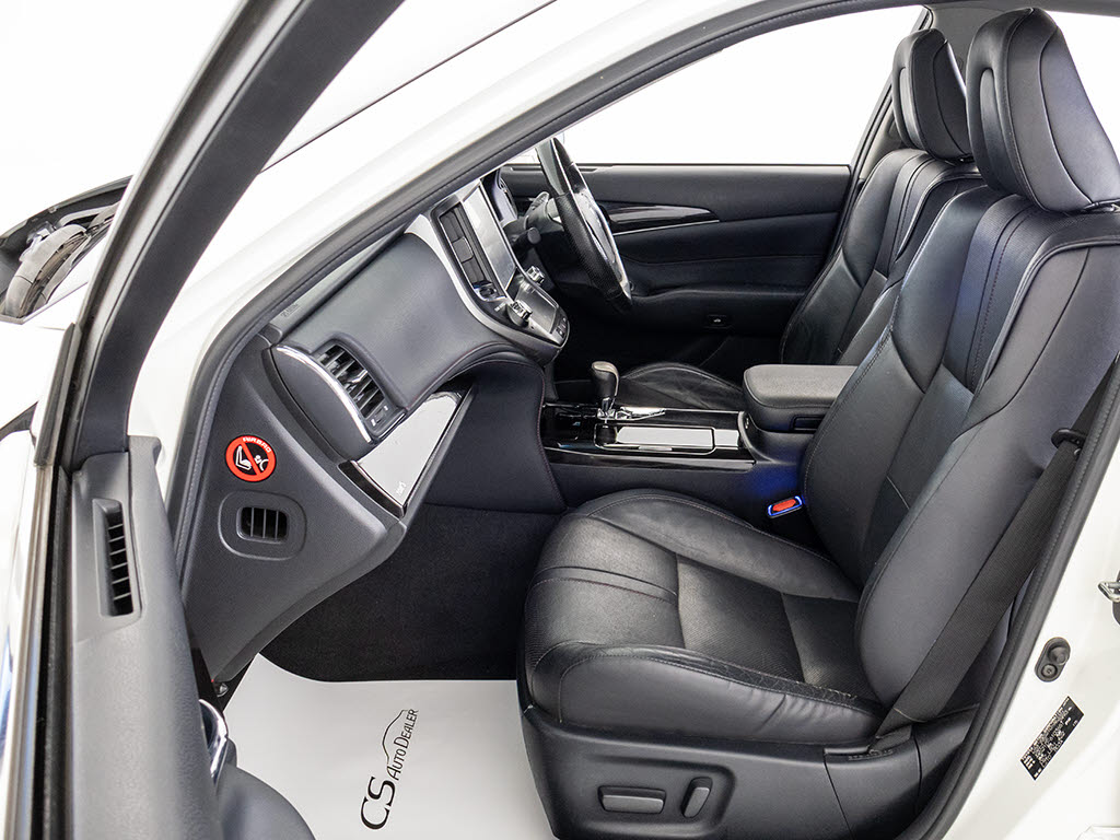 快適エアシート＆シートヒーターを装備して
います！高級車ならではの装備です！シート
が暖まる機能！シートから冷風が出る機能！
どちらも付いています！！寒い冬も、暑い夏
も快適にご乗車頂けます！！