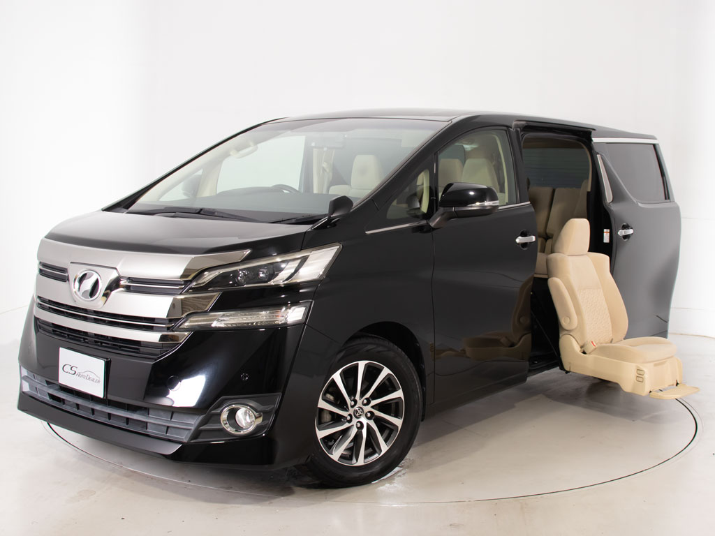 ★展示前点検実施★特殊な機材も用いて、前
車点検を実施しております！